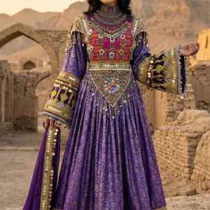 ชุดเดรสยาวผ้าชีฟองสไตล์วินเทจแบบอัฟกานิสถาน ลายปักกระจก งานปักมือแบบชนเผ่า ลวดลายพื้นเมือง สำหรับงานเทศกาล - Product Image 6