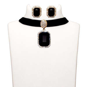 Jeweljunk Conjunto de collar de gargantillas finas Piedra negra con baño de oro 1108714C - Product Image 1