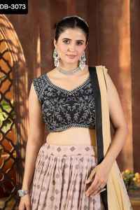 Dernières femmes portent des Lehenga Choli fantaisie avec belle broderie mariage et festival porter Georgette Lehenga Choli pour les femmes - Product Image 6