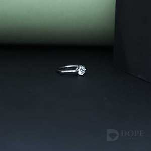 Anillo unisex de moissanita para acero inoxidable chapado en oro de 14KT con diseño exclusivo de moda para cada ocasión - Product Image 5