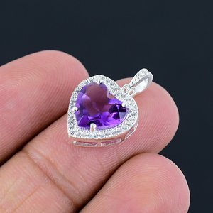 Proveedor de Colgantes de Plata con Amatista de Alta Calidad de la India, Colgante de Piedra Preciosa Amatista en Forma de Corazón con Facetas - Product Image 4