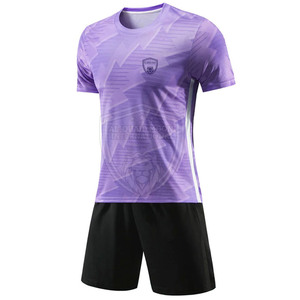 Uniforme de Fútbol Transpirable de Manga Corta para Verano, Servicio OEM, Diseño de Logotipo Personalizado - Product Image 1