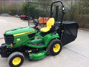 เครื่องตัดหญ้าแบบใช้น้ำมันเบนซิน 2 จังหวะ ยี่ห้อ John Deere รุ่นปี 2025 ควบคุมด้วยรีโมท ระดับอุตสาหกรรม สำหรับงาน DIY พร้อมถังเก็บหญ้า 100 ลิตร สำหรับตัดหญ้าในบ้าน - Product Image 4