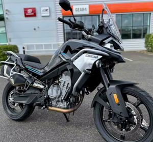 EN STOCK, 100% Nuevo, Especificaciones Técnicas de la Moto Deportiva MT-10 2022/23, Lista para Enviar - Product Image 1