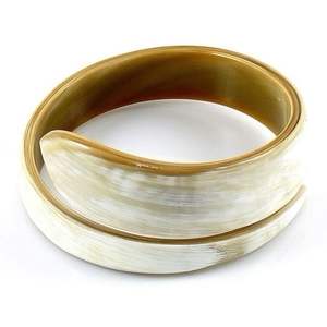 Brazalete y pulsera de cuerno natural para uso diario - Product Image 4
