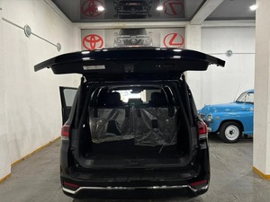 SUV Familiar 2025 LC300 Frigate 07 Dargo Dark AWD, Cuero, Volante a la Izquierda, Techo Panorámico - Product Image 6