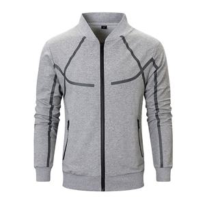 Chándal con cremallera Unisex Popular personalizado, chándal de poliéster/algodón 300 GSM, entrenamiento de jogging resistente al agua - Product Image 3