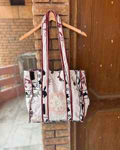 กระเป๋าซูซานีอินเดีย กระเป๋าช้อปปิ้งปักมือ กระเป๋าเดินทางสำหรับผู้หญิง กระเป๋าลายรักและนก กระเป๋าช้อปปิ้งแบบมีช่องเดียว - Product Image 6