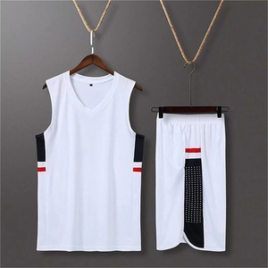 Uniforme de baloncesto para hombre al por mayor personalizado reversible bordado Jersey pantalones cortos impreso sublimación diseño transpirable - Product Image 1