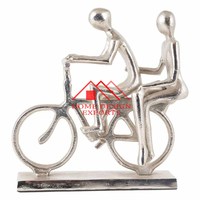Sculpture abstraite moderne pour la décoration intérieure, nouvelle sculpture en aluminium représentant un cycliste pour la décoration du salon