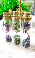 Bouteille de souhaits en cristal enchanteur avec symbole de l'arbre de vie succès manifeste ensemble de richesse et d'abondance trois bouteilles