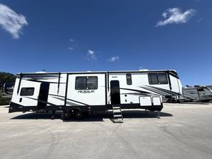 F-o-r-e-s-t R-i-v-e-r R-o-g-u-e A-r-m-o-r-e-d 3-5-1-G-2 d'occasion 2021 à vendre - Product Image 3