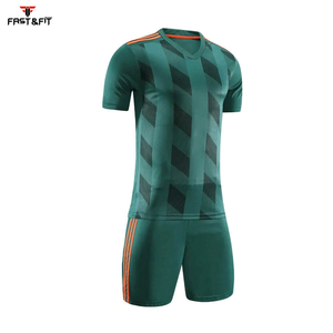 Ensemble d'uniformes de maillot de football confortable et respirant de fabrication professionnelle - Product Image 4