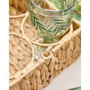 Boîte à bouteilles de stockage d'eau en jacinthe Design élégant pour un stockage domestique pratique - Product Image 2