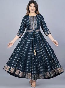 Robe traditionnelle en rayonne Anarkali pour femmes avec imprimé en feuille Nouveau design Ethnic Office Wear Kurti - Product Image 3
