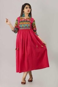 Robe Kurti Femme Design Anarkali Imprimé Manches Trois Quarts Brodé Croix Kurtis Indien - Product Image 4