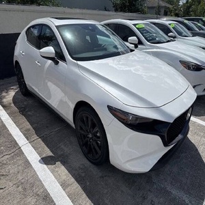 Mazda3 Hatchback 2.5 S 2023 Usado en Excelentes Condiciones - Product Image 1