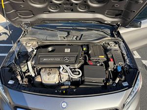 Mercedes-Benz GLA45 AMG 2015 USADO con volante a la izquierda/derecha - Product Image 5