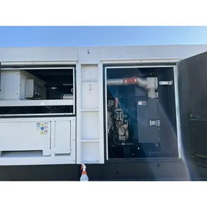Groupe électrogène diesel industriel de 240 kW avec sélecteur de tension, remorquable, pour usage commercial de secours - Product Image 4