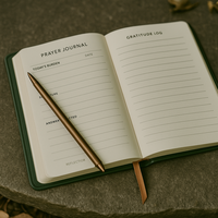 LABON Journal de prière vert en faux cuir avec croix en relief Carnet de dévotion chrétienne avec ruban Signet pour l'étude quotidienne de la Bible