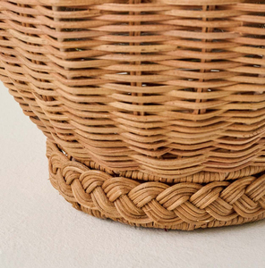 Vase en rotin fait main gracieux avec détail tressé Vase tissé vintage comme décor de pièce maîtresse Cadeau idéal pour la pendaison de crémaillère ou les vacances - Product Image 2