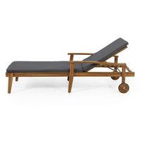 Chaise longue en bois d'acacia gris avec coussin en polyester résistant aux UV, design moderne pour une détente confortable au soleil en extérieur