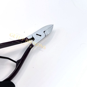 ที่ตัดเล็บสแตนเลสเคลือบสีม่วงแบบมืออาชีพ ทนทาน คุณภาพสูง พร้อมบริการสกรีนโลโก้ อุปกรณ์เสริมความงาม - Product Image 3