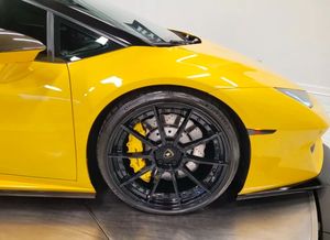 2017สำหรับแลมโบกินีรุ่น Huracan LP580-2 Gallardo พร้อมเบาะหนังพวงมาลัยซ้ายและกล้องด้านหลัง