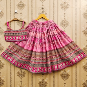 Shoryam Fashion Wholesale Conjunto de Lehenga Choli Étnico Rosa para Niñas, Completamente Cosido, con Blusa Estampada Jaipuri Larga hasta el Suelo |   Diwali - Product Image 1