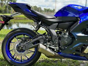 Used 2018 Yamaha YZF R7 <b>Sportbike</b> Motorcycle - Product Image 5