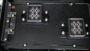 Imprimante numérique à jet d'encre grand format 2,1 m à double tête I3200 à solvant écologique, de type moulé, haute précision - Product Image 6