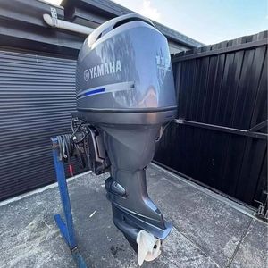 Achetez un moteur hors-bord manuel de 115 CV de qualité supérieure Yamahhaas, conçu pour les bateaux de pêche et les bateaux rapides - Product Image 3