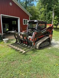2023 KUBOTA SVL 75-3 SKID STEER WITH FOREST MULCHER - Product Image 4