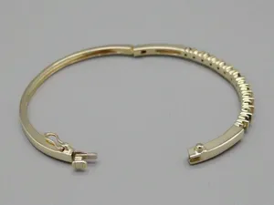 Bracelet jonc en argent sterling 925 avec moissanite ronde taille brillant vintage pour femme, plaqué or, cadeau de mariage et de fête - Product Image 3