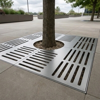 Grille d'arbre en acier inoxydable 316 anti-corrosion avec fentes, brossée, pour environnements côtiers et commerciaux extérieurs, avec options de taille personnalisées