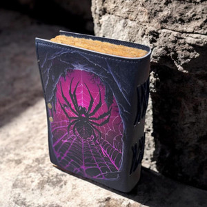 Grimoire en cuir imprimé araignée, 400 pages, livre de sorts vintage, journal gothique fait main avec papier à bords festonnés, carnet de sorcellerie - Product Image 4