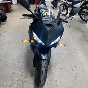 Motos CBR650R 2026 à Embrayage Électronique Entièrement Disponibles et en Stock - Product Image 1