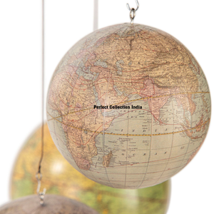 Globo terráqueo colgante en el cielo, mapa colgante - Product Image 5