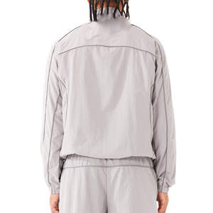 ชุดวอร์มกันลมผู้ชาย แบบสั่งทำพิเศษ คุณภาพสูง เสื้อแจ็คเก็ตกันลมและกางเกงขายาวสองชิ้น พร้อมแถบสะท้อนแสง - Product Image 3