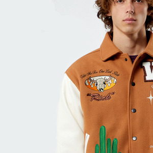 Chaquetas Varsity de Borrego Antibacterianas para Hombre y Mujer, de Alta Calidad, en Todos los Tamaños y Colores, Estilo Nuevo con Cuello Alto - Product Image 4
