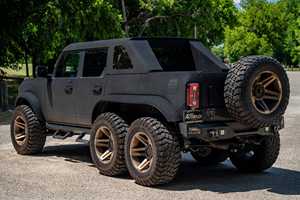 Ford Bronco Apocalypse Dark Horse 6X6 2022 Usado con Título Limpio - Product Image 2