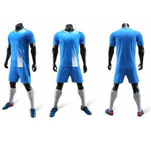 Uniforme de football personnalisé par sublimation, 100% polyester, respirant, séchage rapide, manches courtes d'hiver, logo personnalisé, uniforme d'équipe pour hommes, haute qualité - Product Image 5