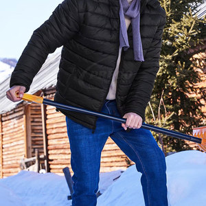 เสื้อแจ็คเก็ตพัฟเฟอร์บุขนสำหรับผู้ชายแบบมีฮู้ดสำหรับฤดูหนาว รับผลิตตามสั่งพร้อมโลโก้ด้านหน้า ผลิตจากโพลีเอสเตอร์/ไนลอน กันน้ำ เหมาะสำหรับใช้งานกลางแจ้ง - Product Image 6