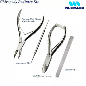 Kit de podologie et de soins des pieds INNOVAMED : Coupe-ongles, pince à ongles incarnés, lime à ongles, instruments de podologie - Product Image 6