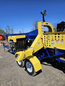 Livraison Gratuite DYNA SC-16 Rapid Split 56HP Diesel, Processeur de Bois de Chauffage, 6 Cordes/Heure, Capacité de Bûches de 22 Pouces, Convoyeur de 16 Pieds - Product Image 2