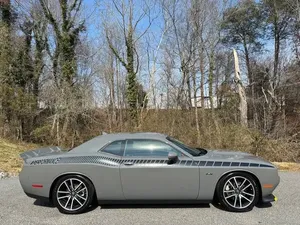 Dodge Challenger 2023 impecablemente limpio - Product Image 3