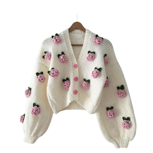 Nouveaux pulls en coton personnalisés en gros avec logo, pulls d'hiver pour femmes, col rond ample et manches longues en couleur unie - Product Image 5