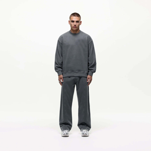 Sweat-shirt à col rond en molleton chaud avec doublure douce idéal pour les hommes et les femmes en hiver, confort et tenue décontractée - Product Image 1