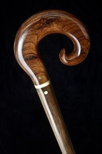 Prix SUPPORT Canne en bois réglable avec nœuds multiples Bâton de marche en bois solide pour les aînés par Standard International - Product Image 5