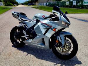 Moto d'occasion Honda CBR600RR 2025 à bas prix à vendre - Product Image 1